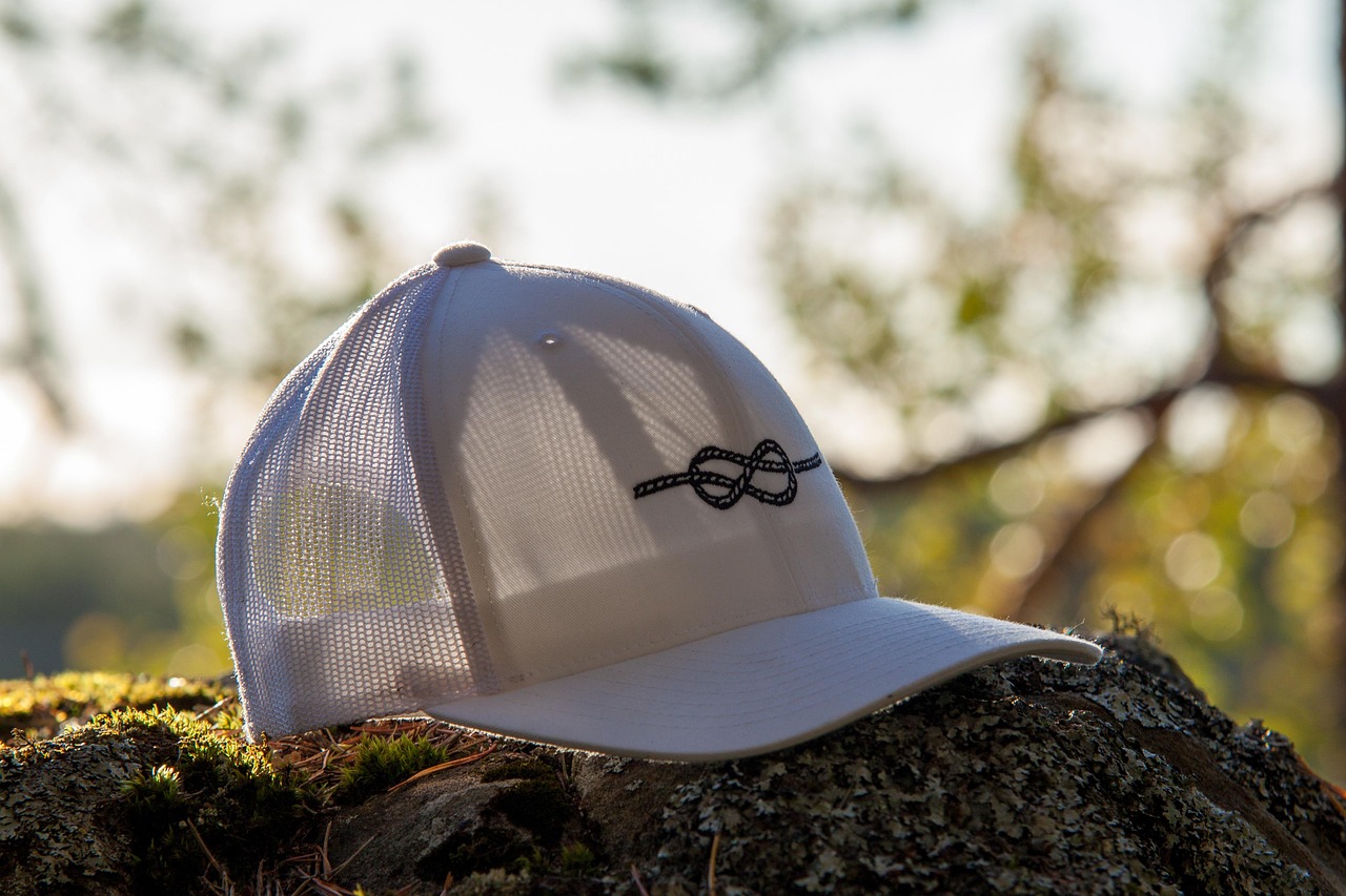 Casquette femme : un accessoire mode toutes saisons